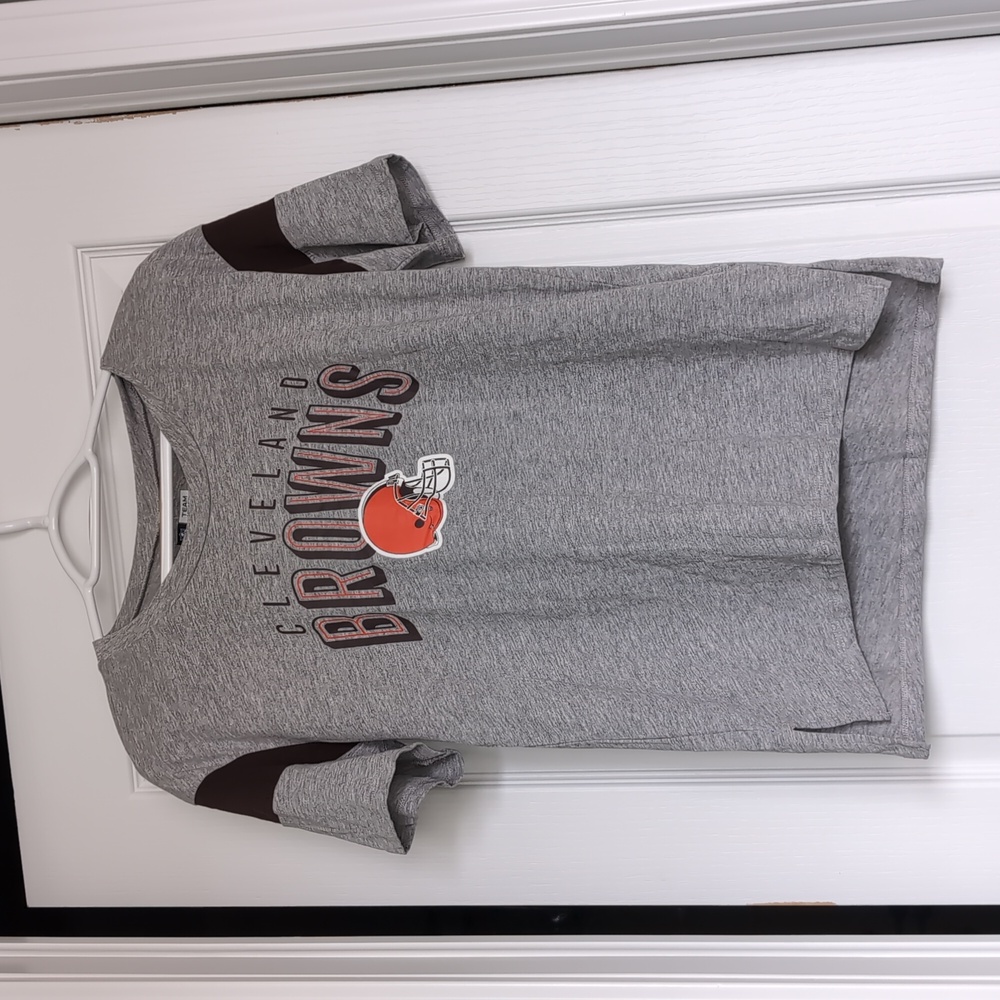 NFL Team Apparel Women's Cleveland Browns Shirt
